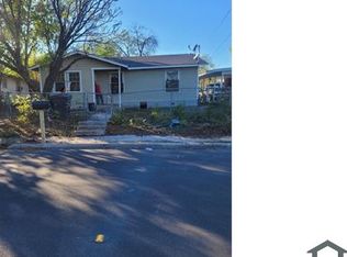635 N San Joaquin Ave, San Antonio, TX 78228