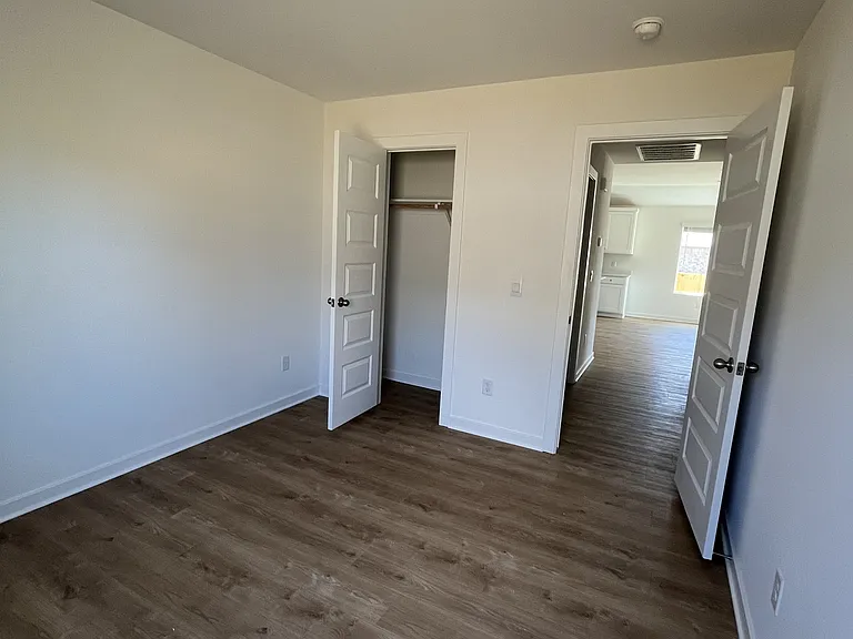 573 Arizona St — Photo 16