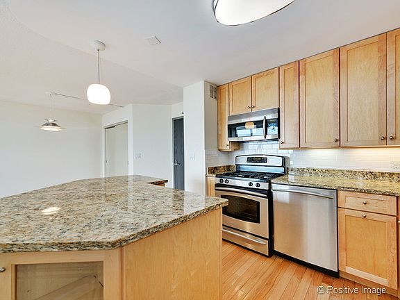 4th image of 2144 N Lincoln Park W APT 13B