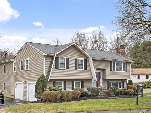 40 Brewster Dr, Needham, MA 02492