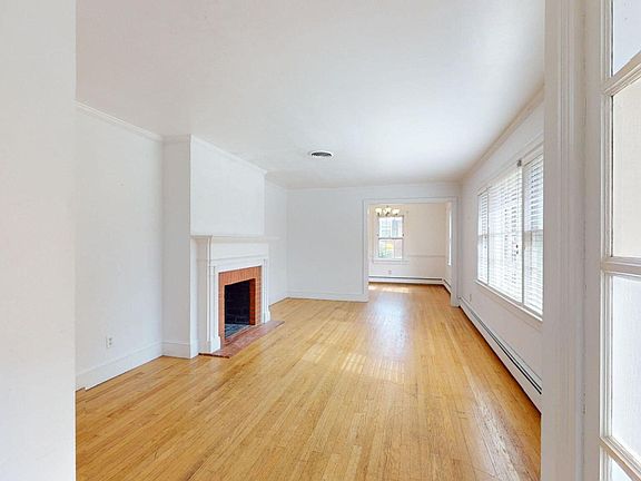 4th image of 616 S Oak Street