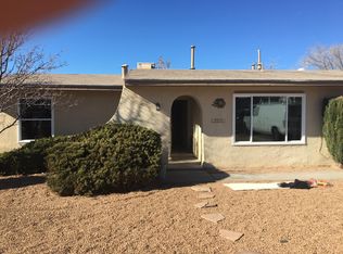 1521 Willys Knight Dr NE, Albuquerque, NM 87112