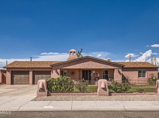 2906 E Danbury Rd, Phoenix, AZ 85032