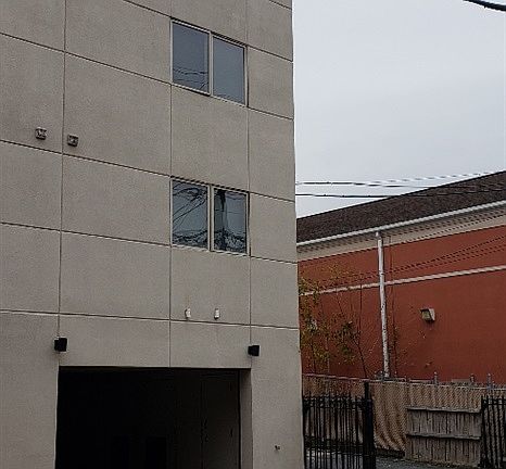 3rd image of 416 63rd St APT 1A