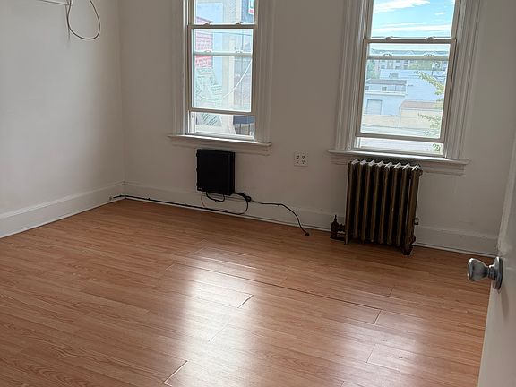2nd image of 28 Herman St #2