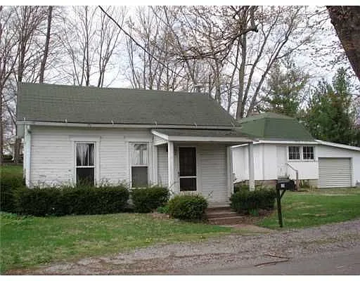 120 White St photo 1