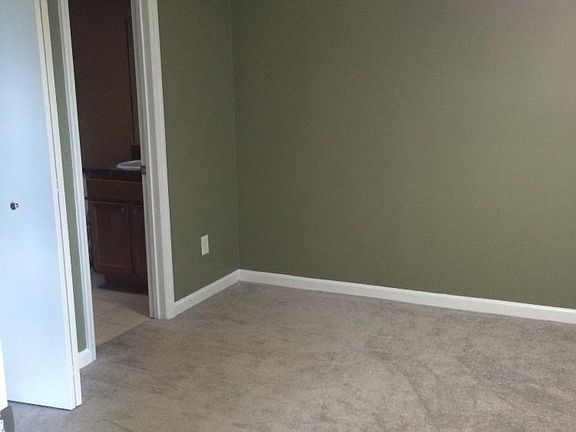 4th image of 2892 Plaza Terrace Dr #5