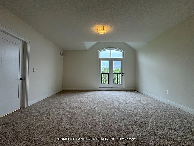 73 West Village Ln — Photo 24