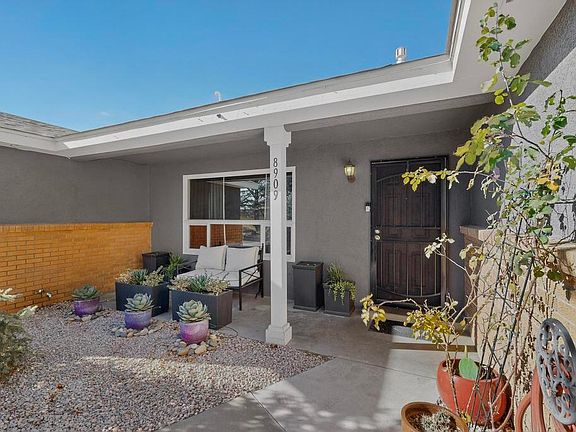 5th image of 8909 La Barranca Ave NE