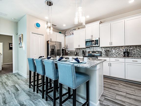 3rd image of 4755 Kings Castle Cir