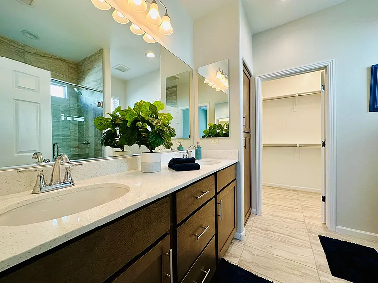 1436 E Basalt Dr — Photo 18