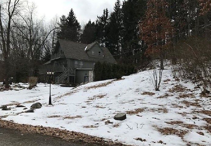 2nd image of 6110 Clark Rd
