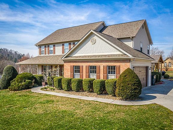 5th image of 1019 Shadow Wood Ln