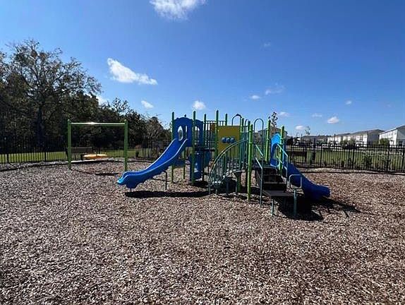 4th image of 2571 Skyline Loop
