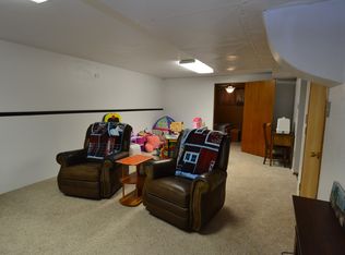 160 Snapper Dr, Forsyth, MT 59327