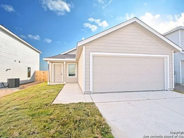 2441 Legends Crk, New Braunfels, TX 78130