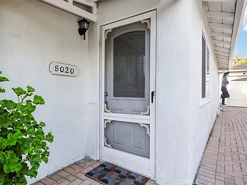 5020 Topanga Canyon Blvd Photo 1