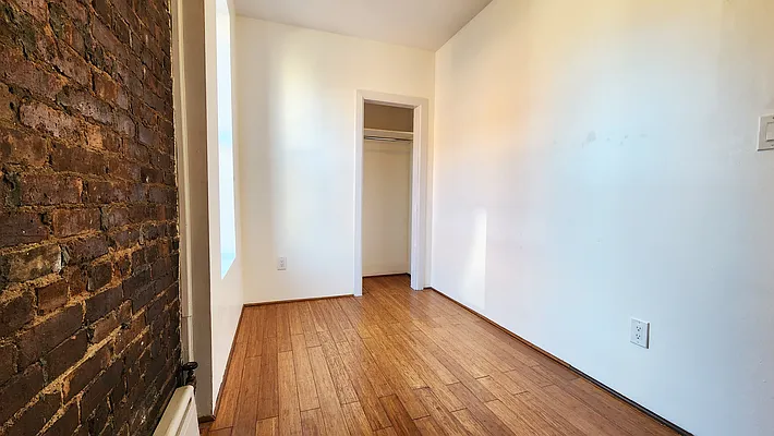 Rented by Voro New York | media 9