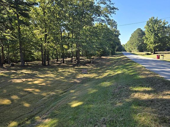 5th image of 2776 Crook Road