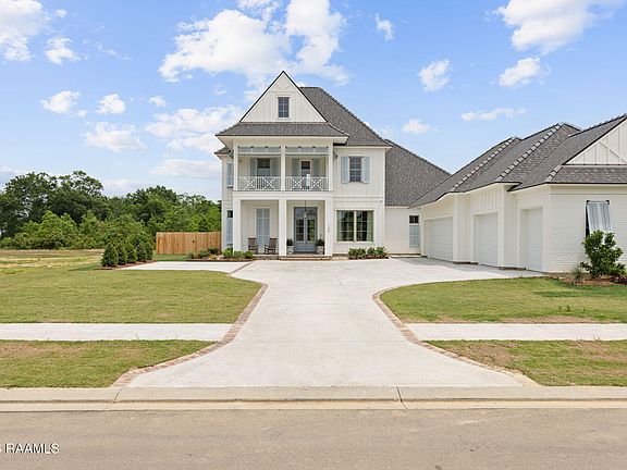 2nd image of 103 Castle Vine Way