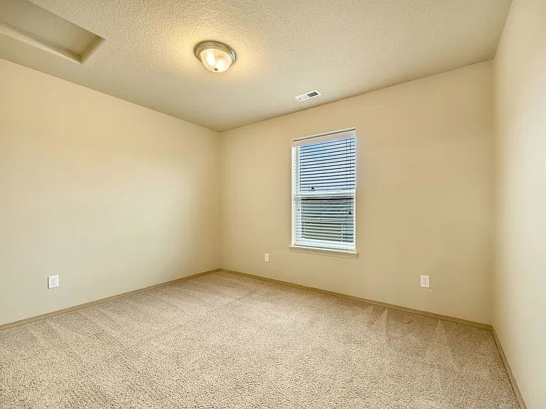 2037 SE Huckleberry Ave — Photo 17