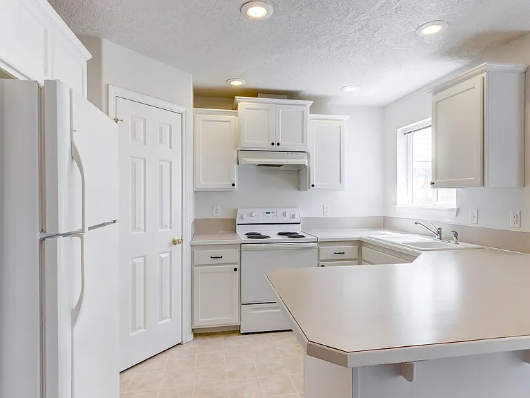 3183 W Cherry Ln — Photo 3