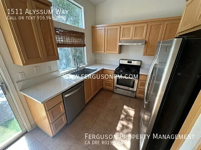 Three Bedroom Home in West Roseville — Photo 3