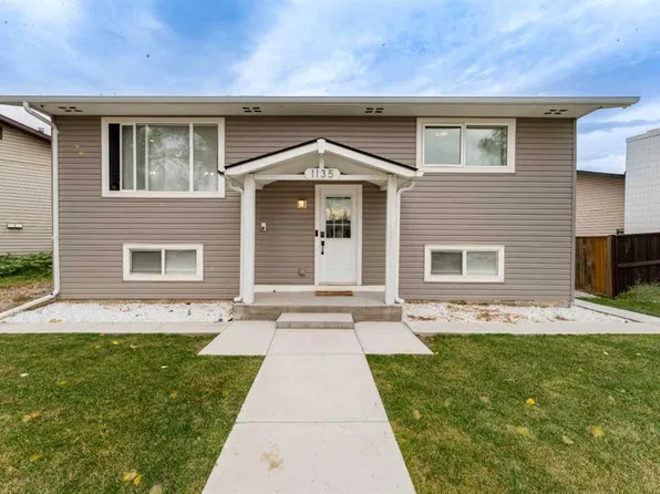 1135 S Penrith Cres SE, Calgary, AB T2A 2H8