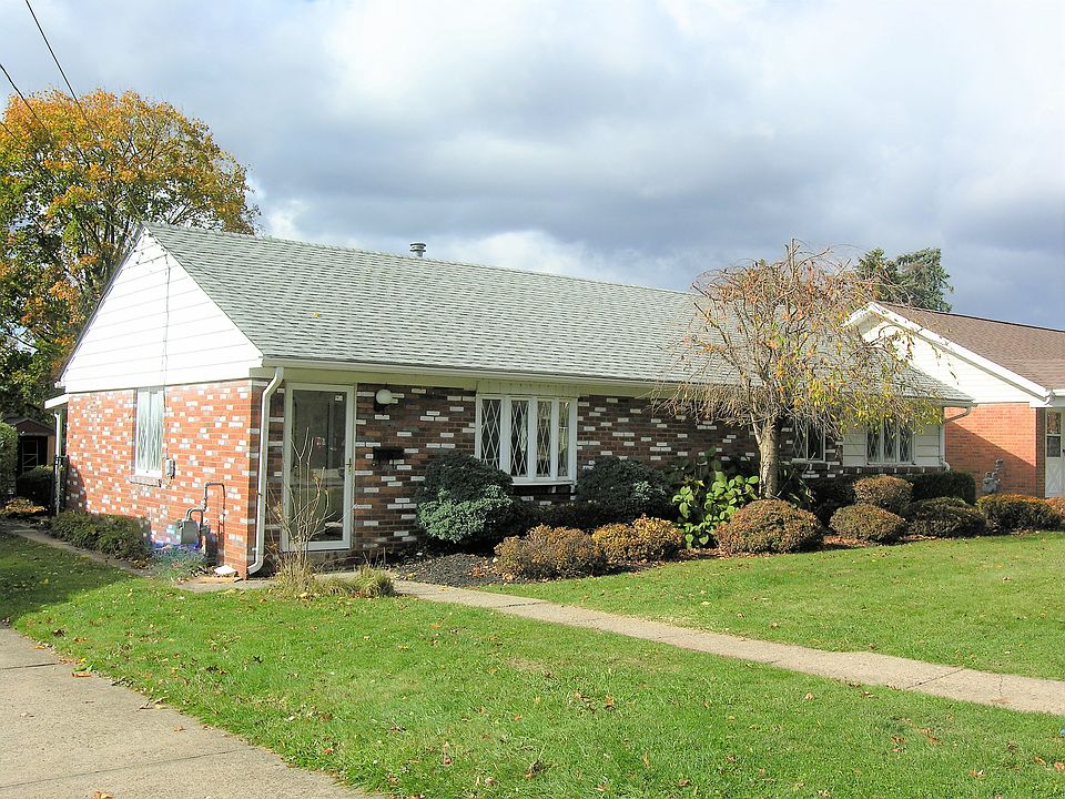 1st image of 104 Larry St