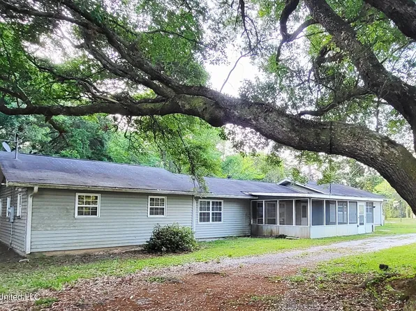 15448 Lizana School Rd, Gulfport, MS 39503