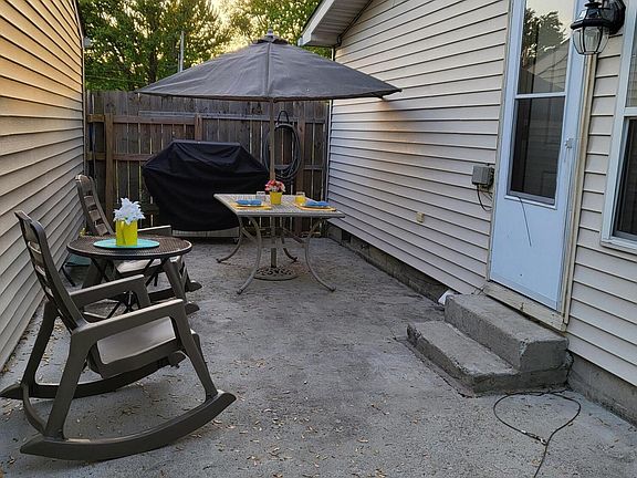3rd image of 13 W Taylor St