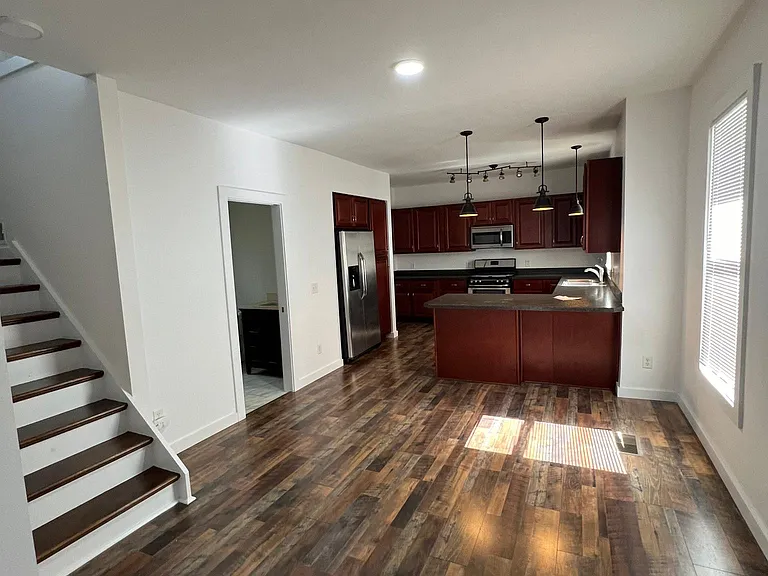 610 N McBride St #SINGLE FAMILY — Photo 10