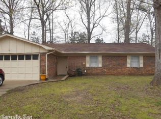9 Patrick Henry Dr, White Hall, AR 71602