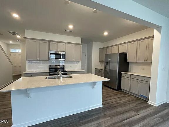 5th image of 249 Lily Patch Ln