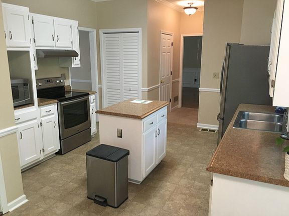 2nd image of 531 Timber Laurel Ln