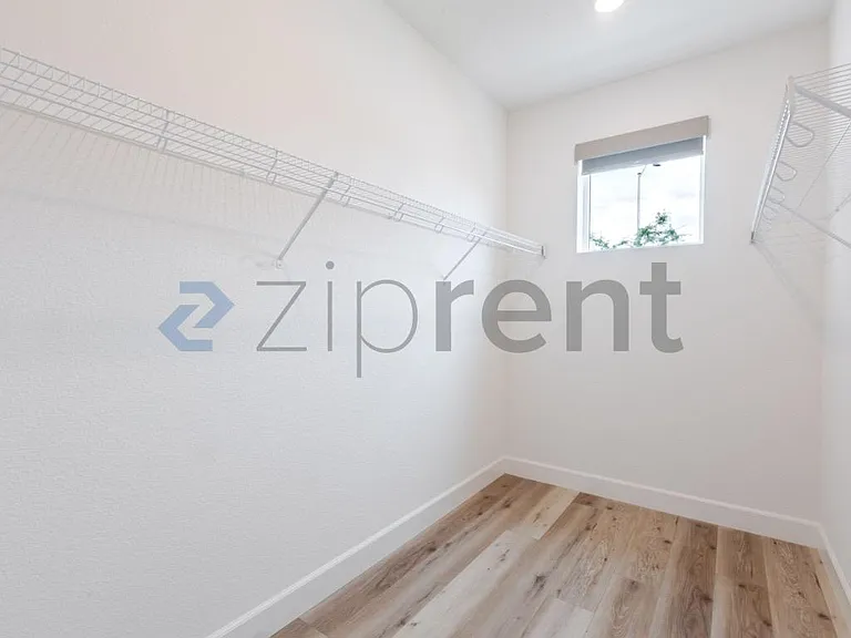 2776 Elderberry St — Photo 22