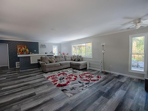 2nd image of 4713 Galaxy Ln