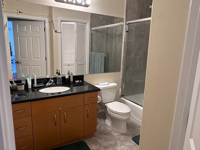 851 Van Ness Ave #406 — Photo 5