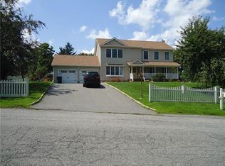 3301 Beaver Dr, Yorktown Heights, NY 10598