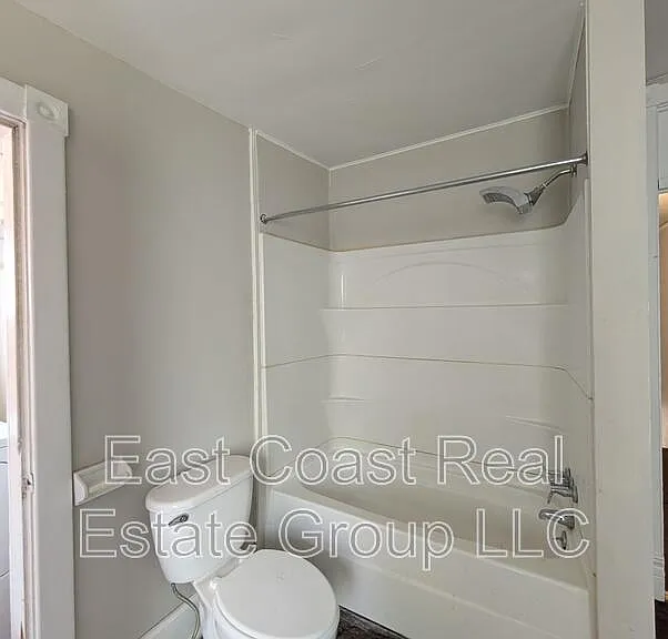 304 1/2 W Martin St — Photo 29
