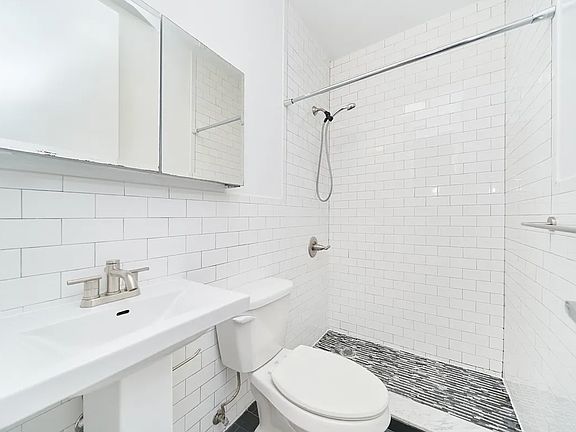 5th image of 157 Suffolk St APT 302