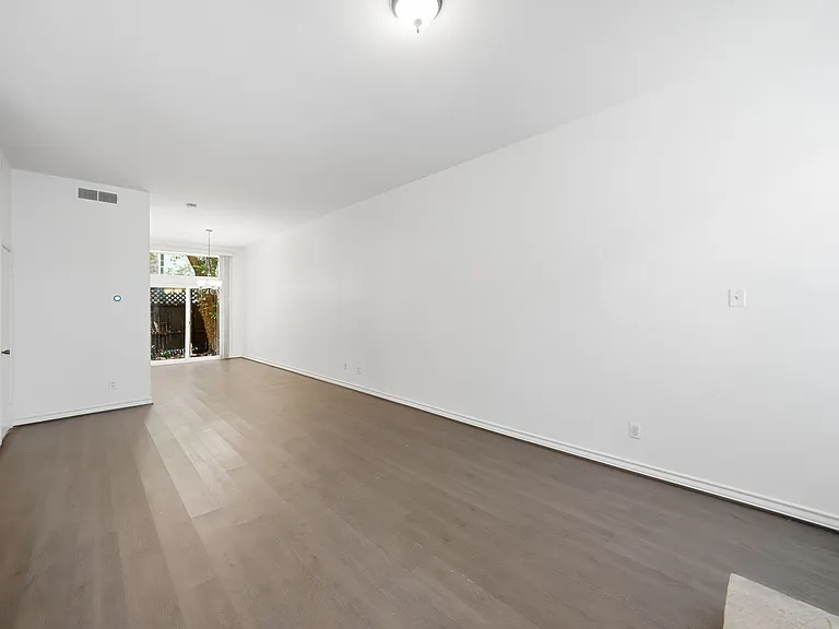 2815 Welborn St #101 — Photo 14