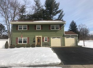 19 Pleasant Ave, Lincoln Park, NJ 07035