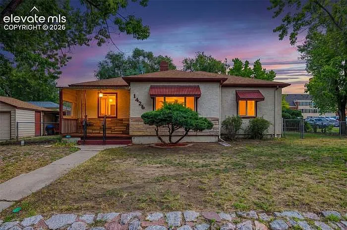 3 bed, 1570 sqft, $1,950 — Photo 1