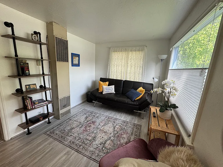 1520 G St #2 — Photo 3