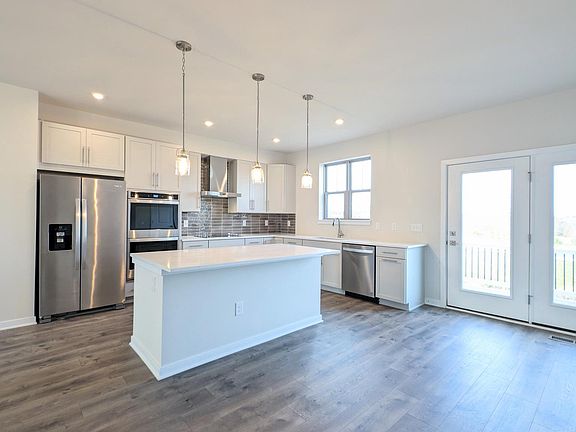 3rd image of 13809 Tayberry Way