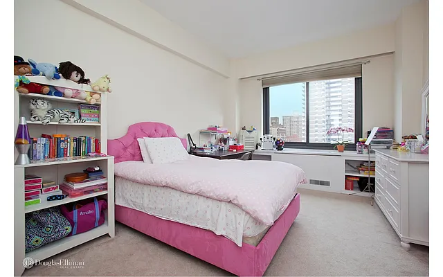 Rented by Douglas Elliman | media 20