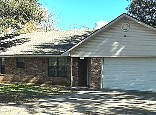 406 W Hughes St, Collinsville, TX 76233