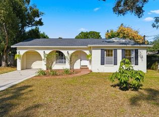 2105 W Barclay Rd, Tampa, FL 33612