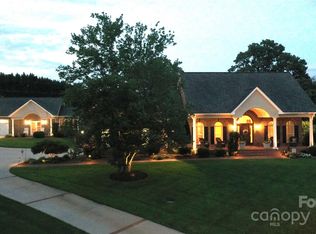 2726 Charleston Ct, Claremont, NC 28610